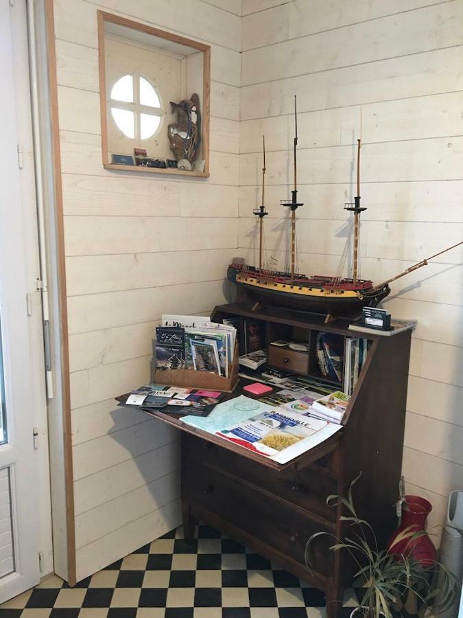 Chambre D'Hotes "Lumiere Du Cap" Vue Mer Barneville-Carteret Exteriér fotografie